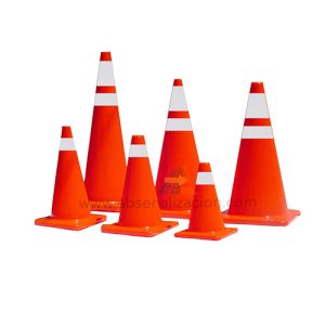 Conos viales en todos los colores y tamaños.